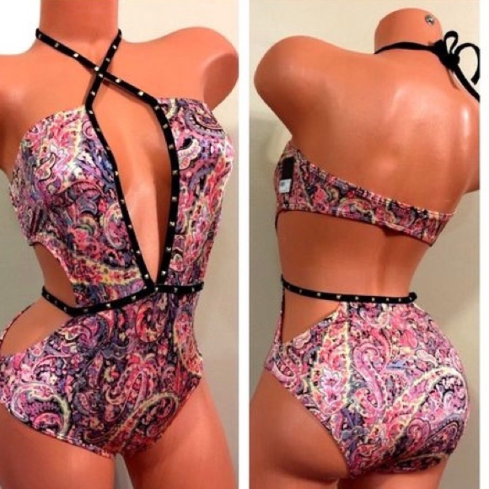 One piece swimsuit